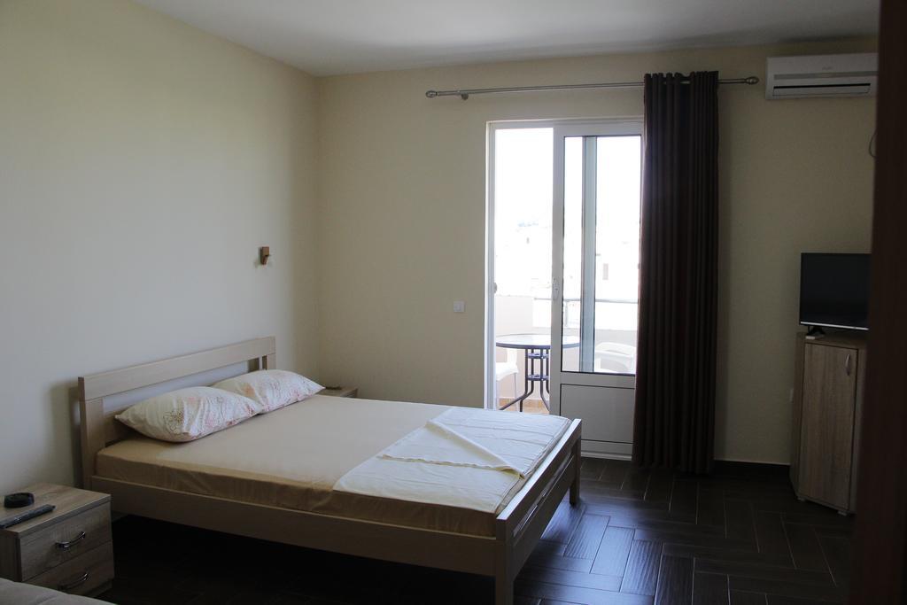 Apartment Family Ulcinj Exterior photo